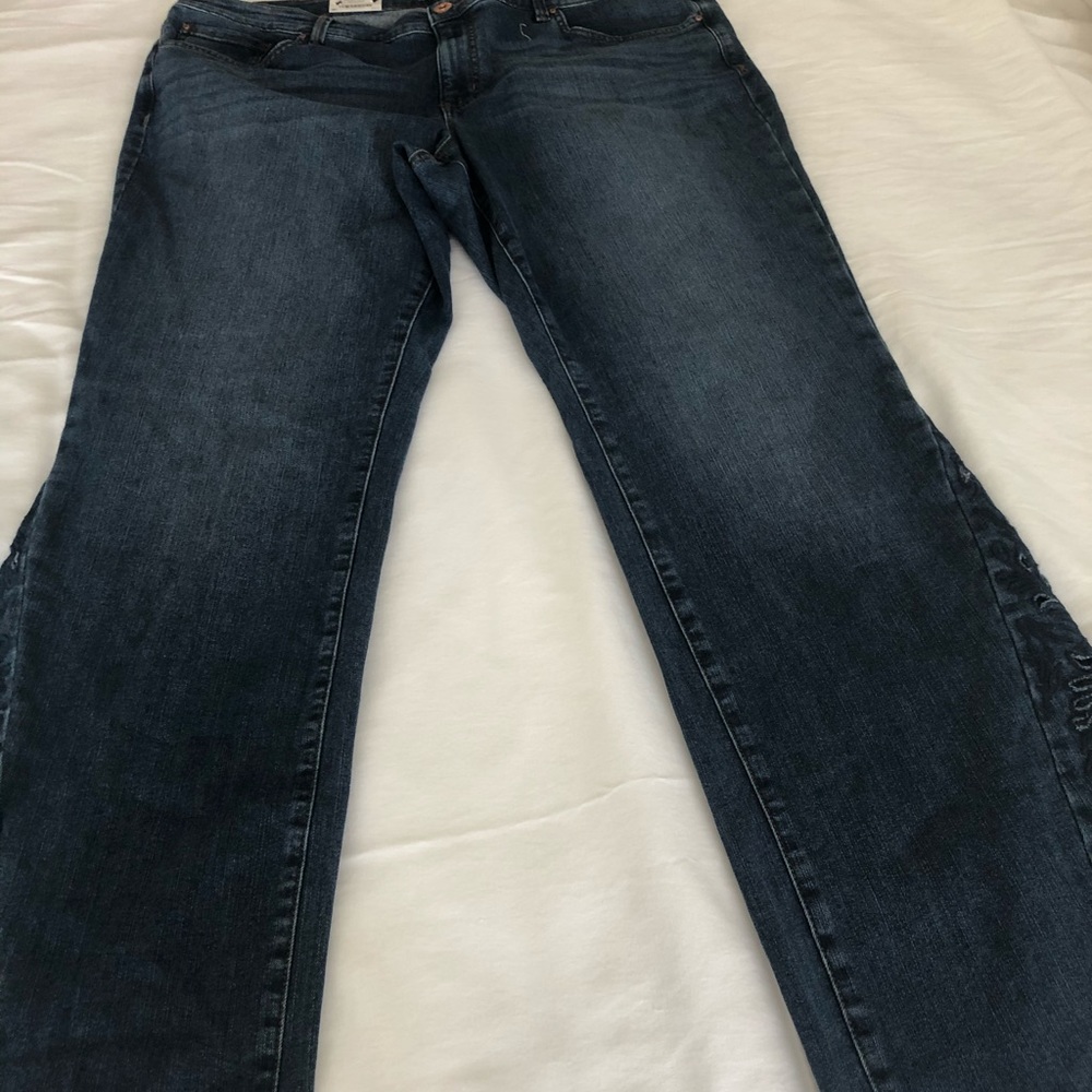 NWT...Womens boot cut jeans